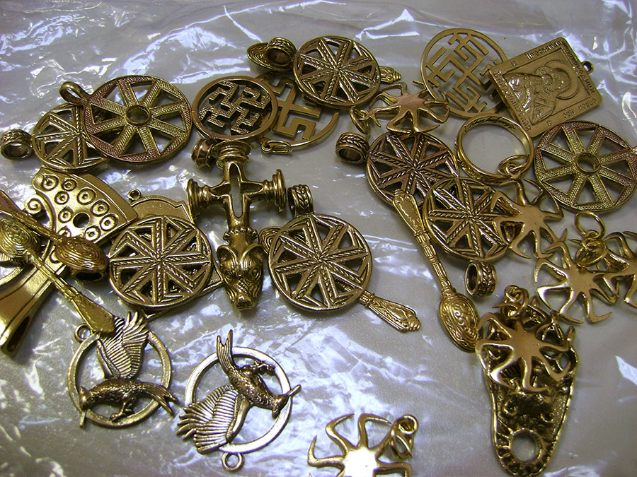 Сдать лом латуни декоративных изделия из латуни