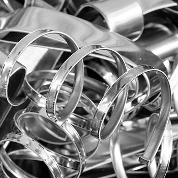 У нас можно садть стружку нержавеющей стали и других отходов производства